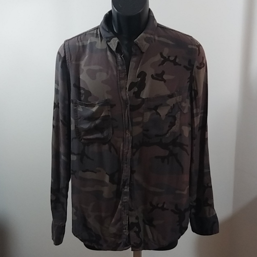 Rock & Republic Womens Camo Top